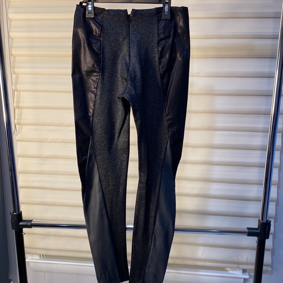 French Connection Black metallic leggings with different shades of black size 2 - Picture 5 of 5